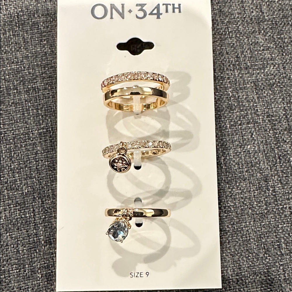 Elegant ON 34th Gold and Silver Ring Set